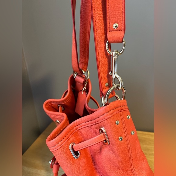 Coach pebbled Leather Turnlock Tie bucket bag purse - Picture 13 of 16